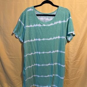 just be Mint Green & White Tie-Dye Crew Tee